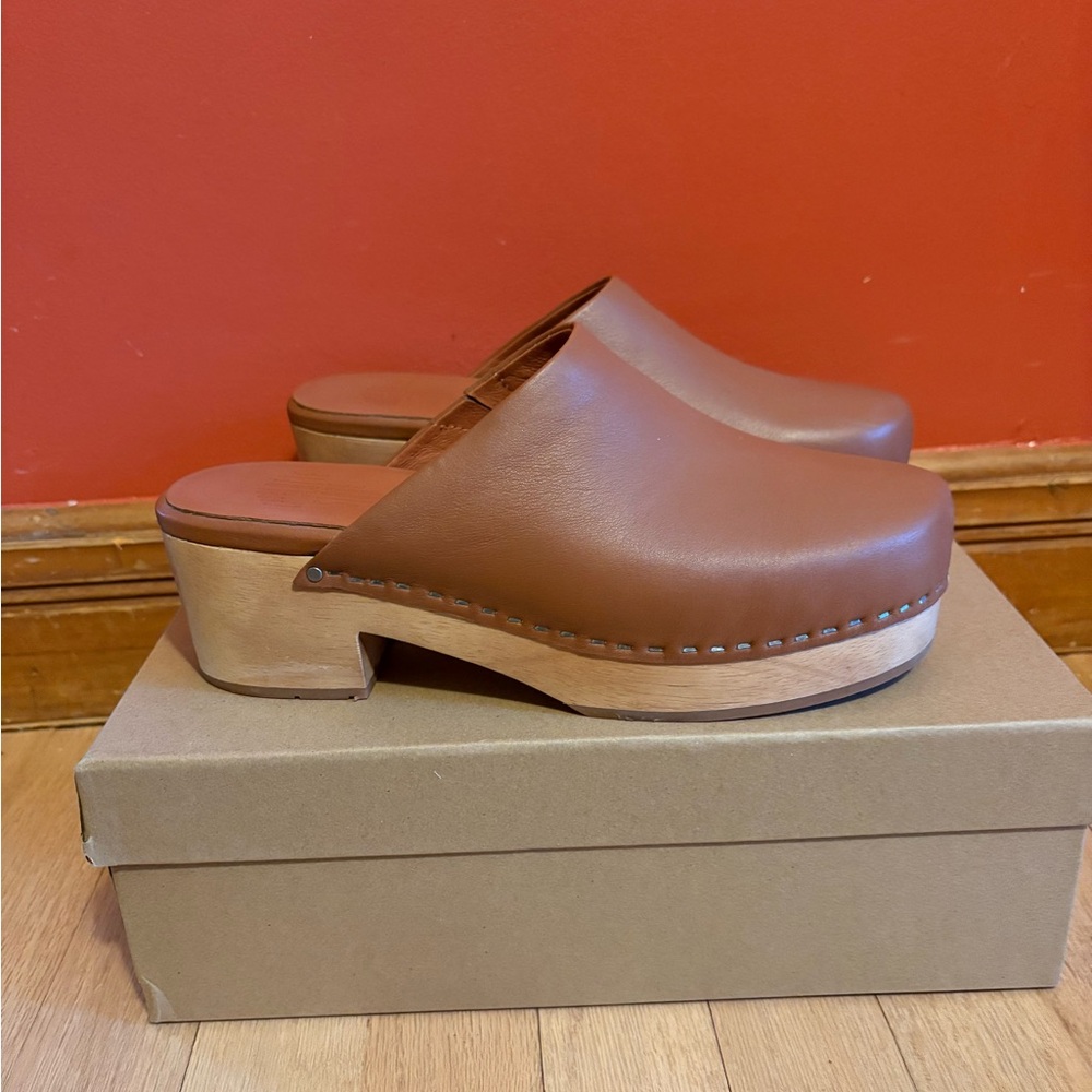 Charlotte Stone Martino Clog in Luggage